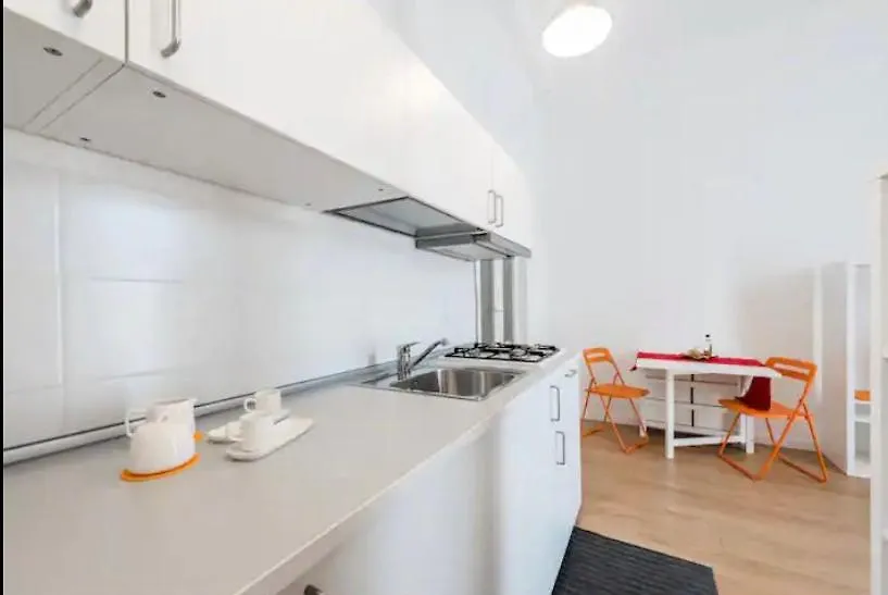 5Ino Apartment Bari 0*,