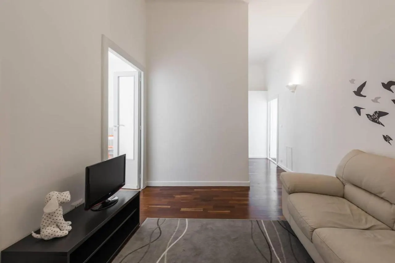 5Ino Apartment Bari 0*,  Italy